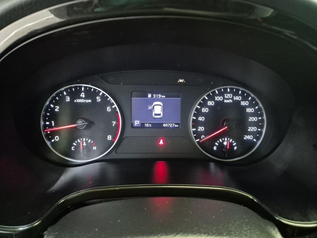 KIA Seltos - Vista 8