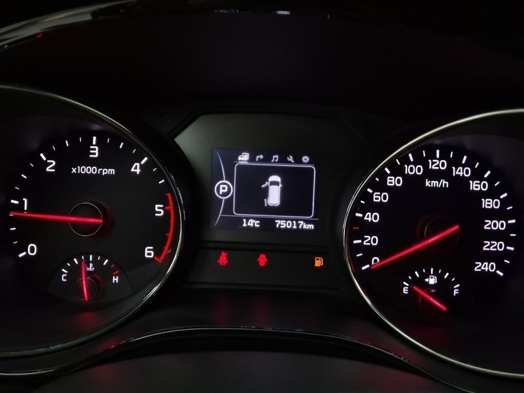 KIA Carnival - Vista 6