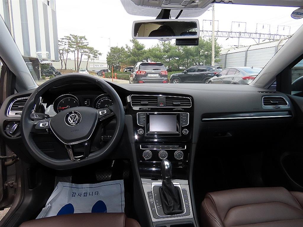 Volkswagen Golf - Vista 7