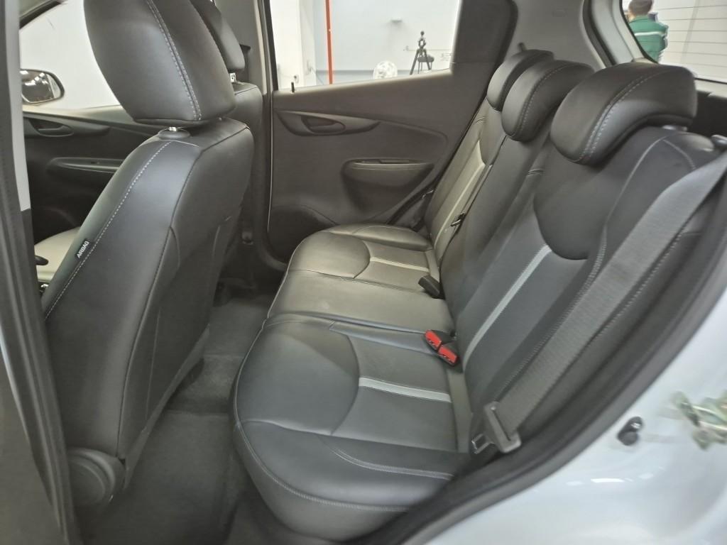 Chevrolet Spark - Vista 12