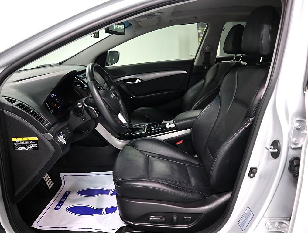 HYUNDAI i40 - Vista 9