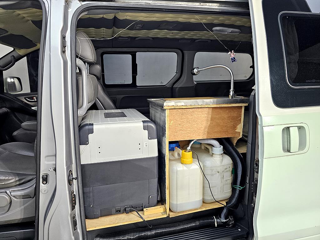 HYUNDAI Starex - Vista 11