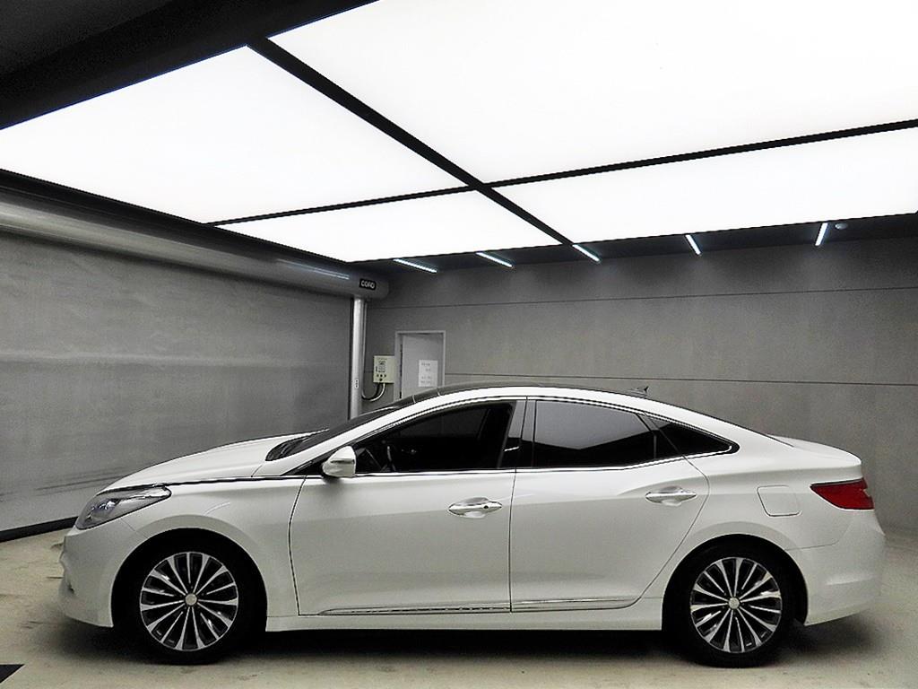 HYUNDAI Grandeur - Vista 4