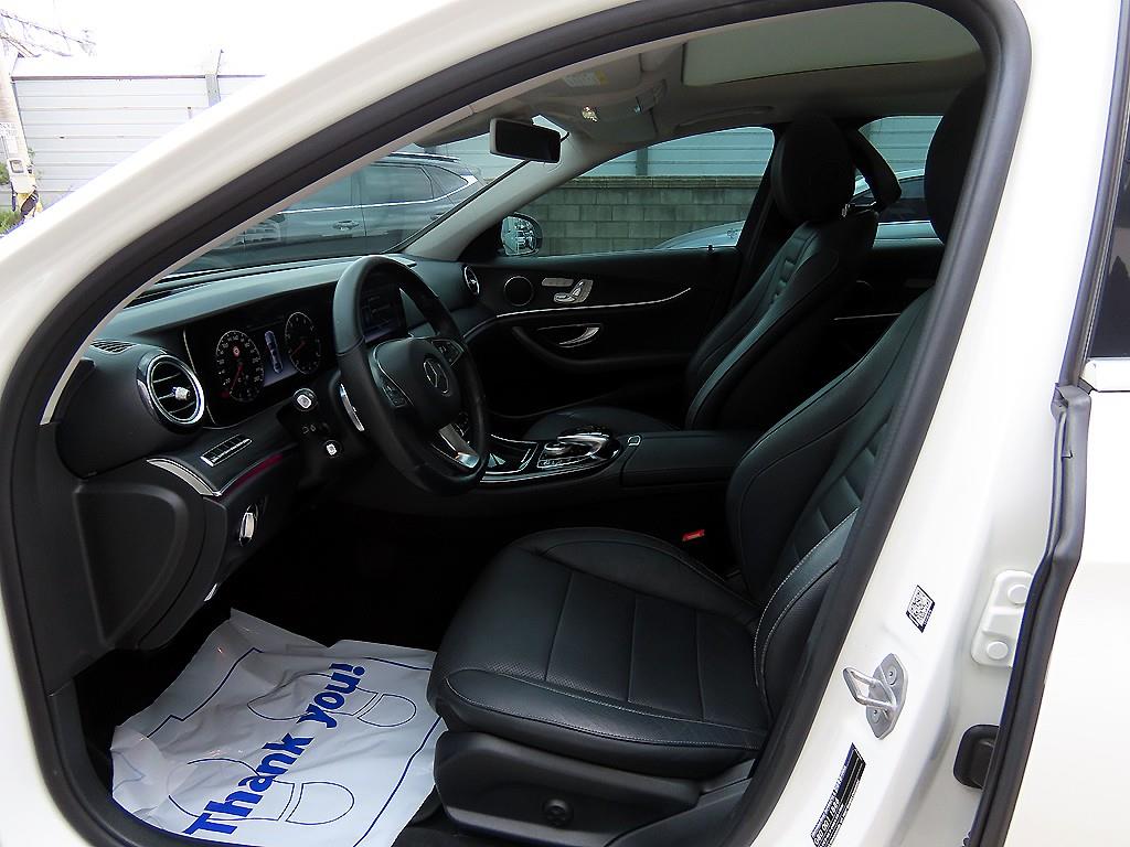 Mercedes Benz E class - Vista 5