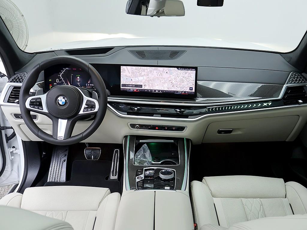 BMW X7 - Vista 9