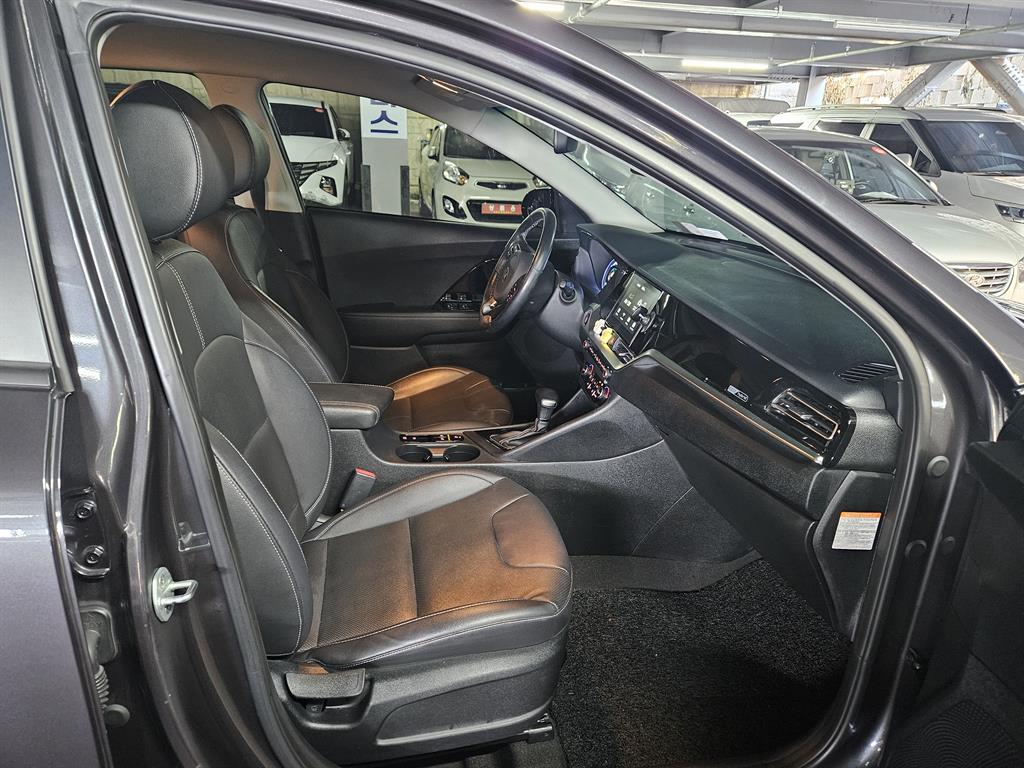 KIA Niro - Vista 11