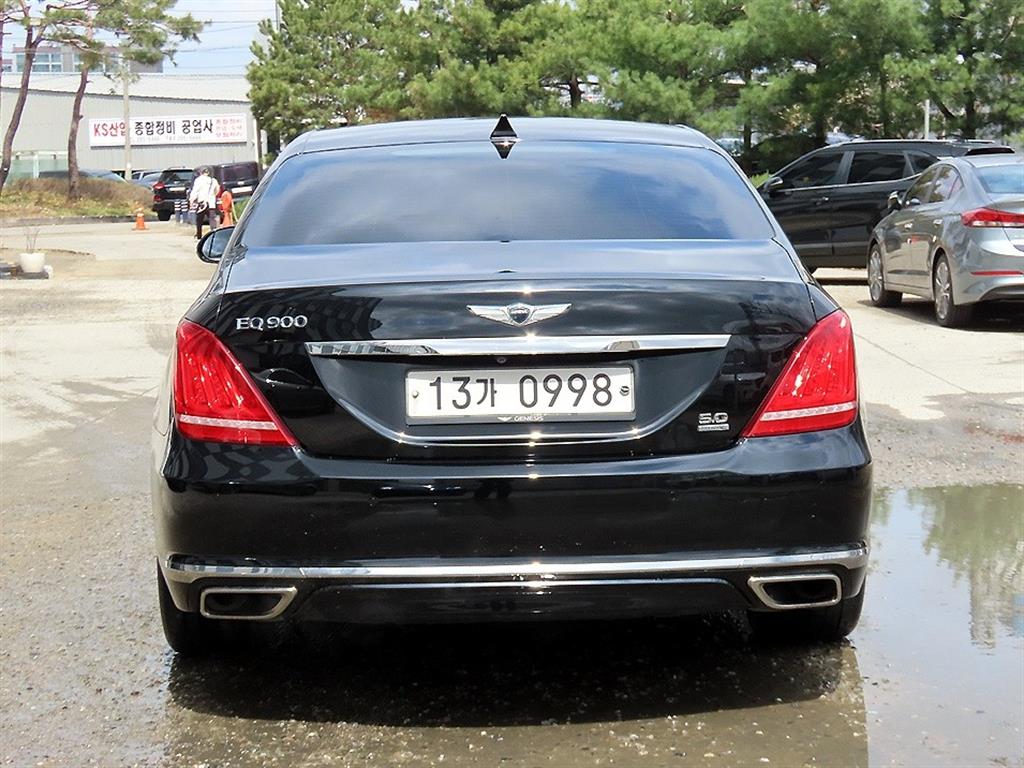 Genesis EQ900 - Vista 4