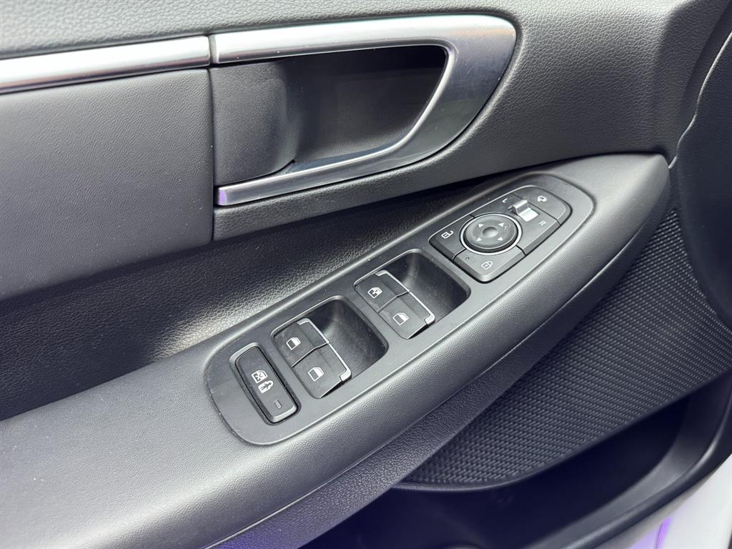 HYUNDAI Sonata - Vista 10