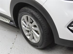 HYUNDAI Tucson - Vista 10