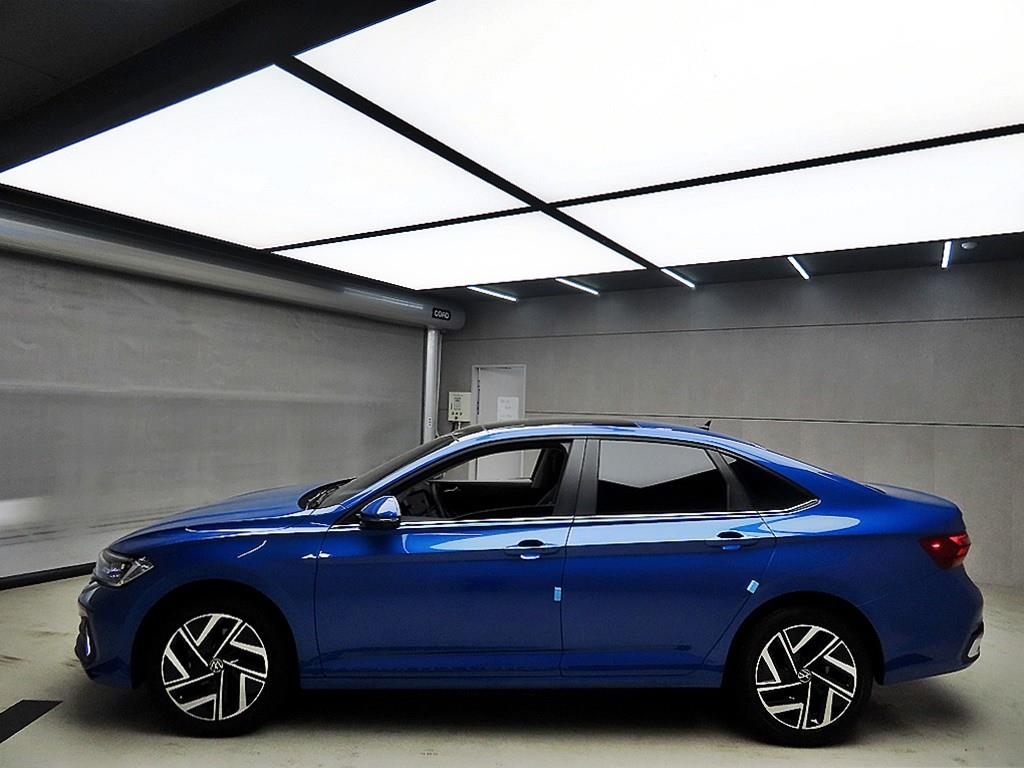 Volkswagen Jetta - Vista 4