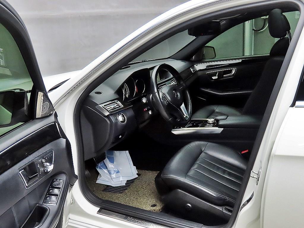 Mercedes Benz E class - Vista 5