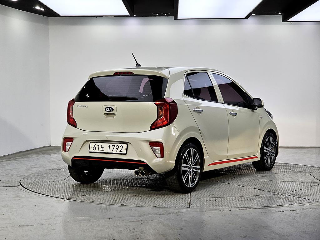 KIA Morning - Vista 4