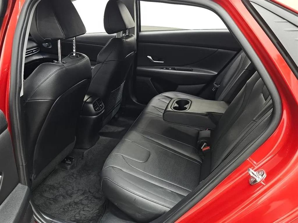 HYUNDAI Avante - Vista 12