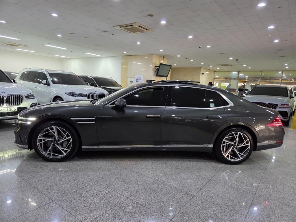 Genesis G90 - Vista 3