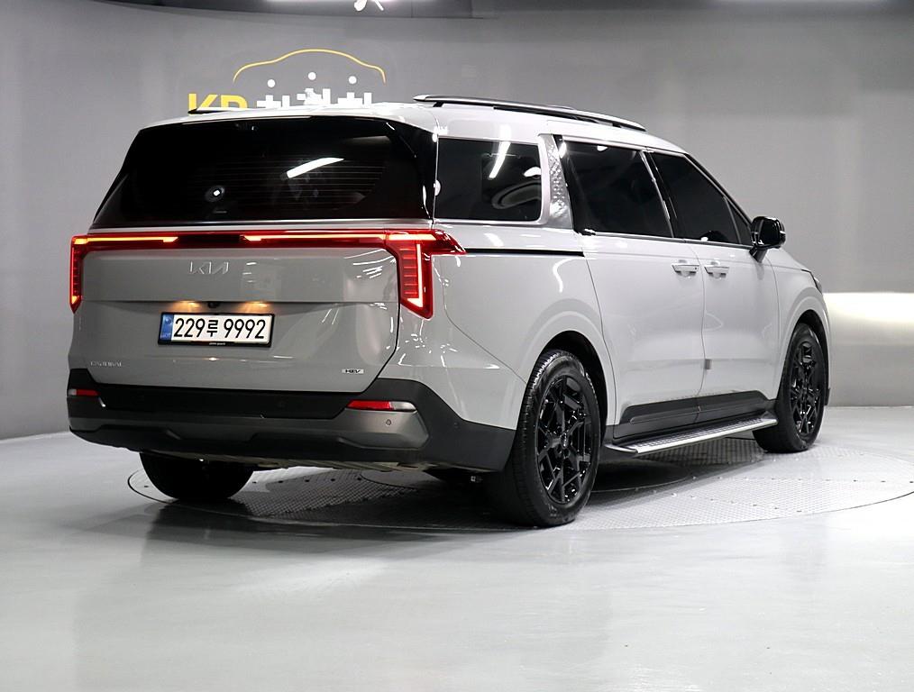 KIA Carnival - Vista 3