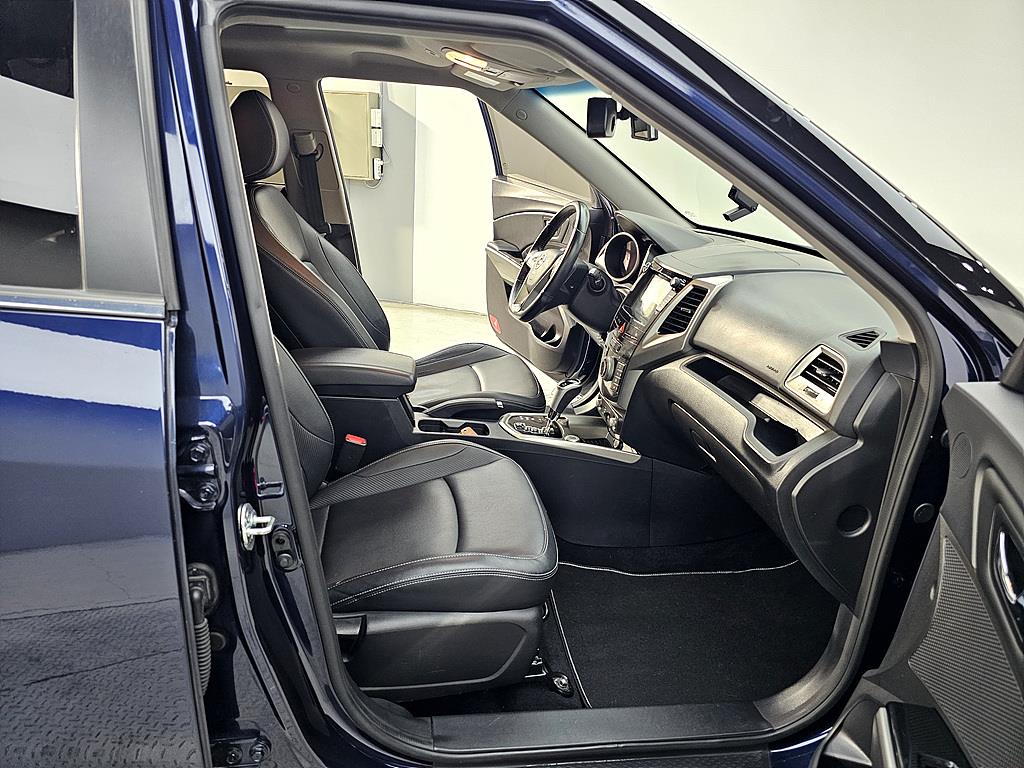 Ssangyong Tivoli - Vista 11