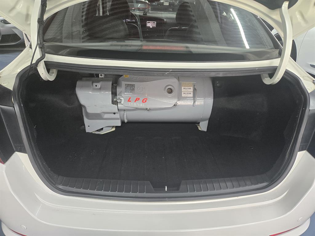 KIA K5 2011 Blanco - Importación desde Corea - HF Imports Iquique - Foto 17