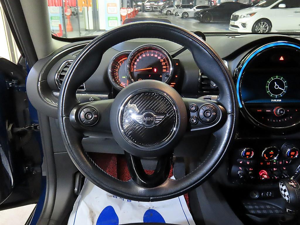 Mini Clubman - Vista 8