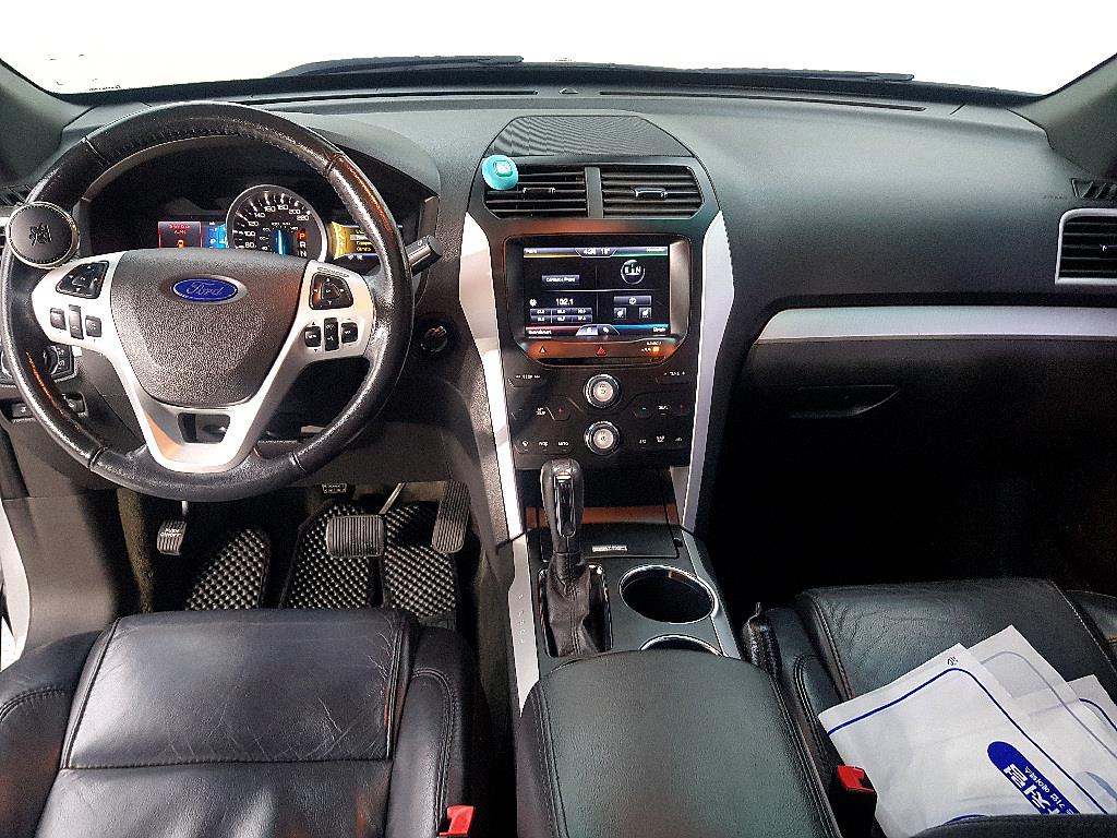 Ford Explorer - Vista 5