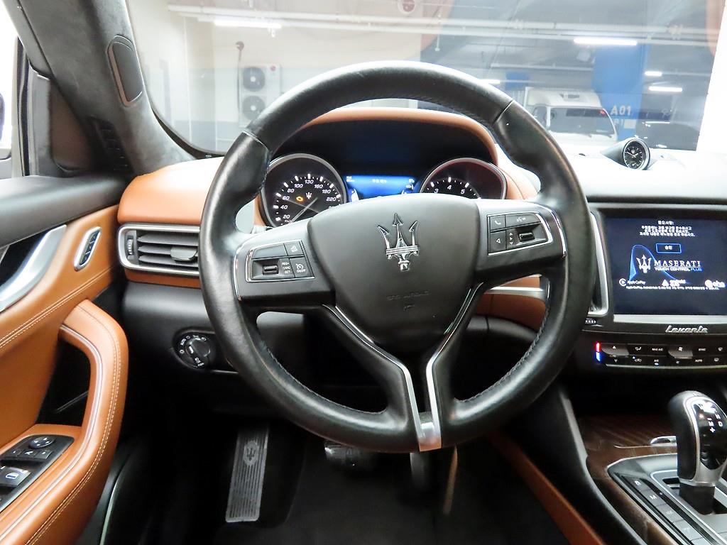 Maserati Levante - Vista 7