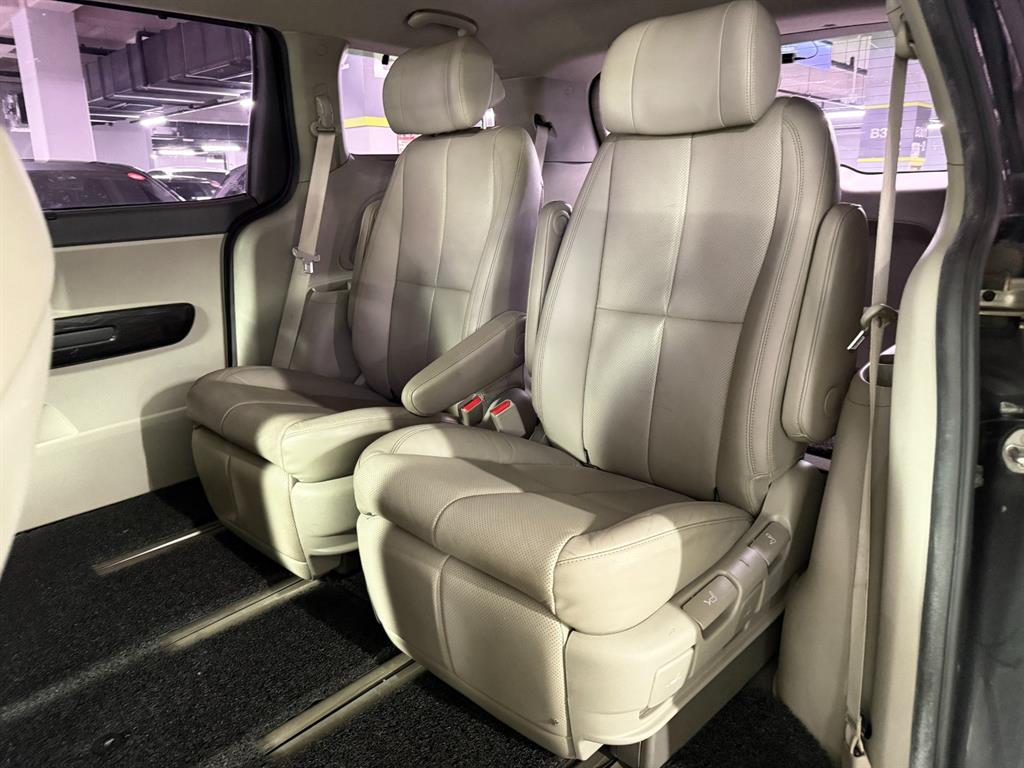 KIA Carnival 2016 Negro - Importación desde Corea - HF Imports Iquique - Foto 18