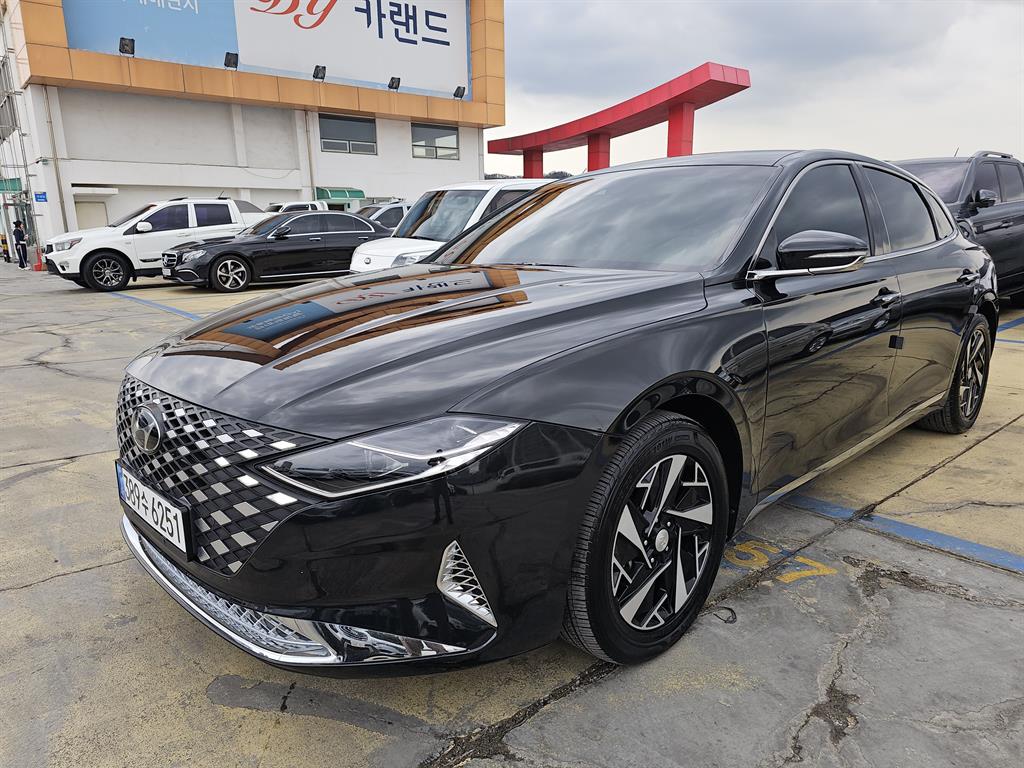 HYUNDAI Grandeur 2022 Negro - Importación desde Corea - HF Imports Iquique - Foto 1