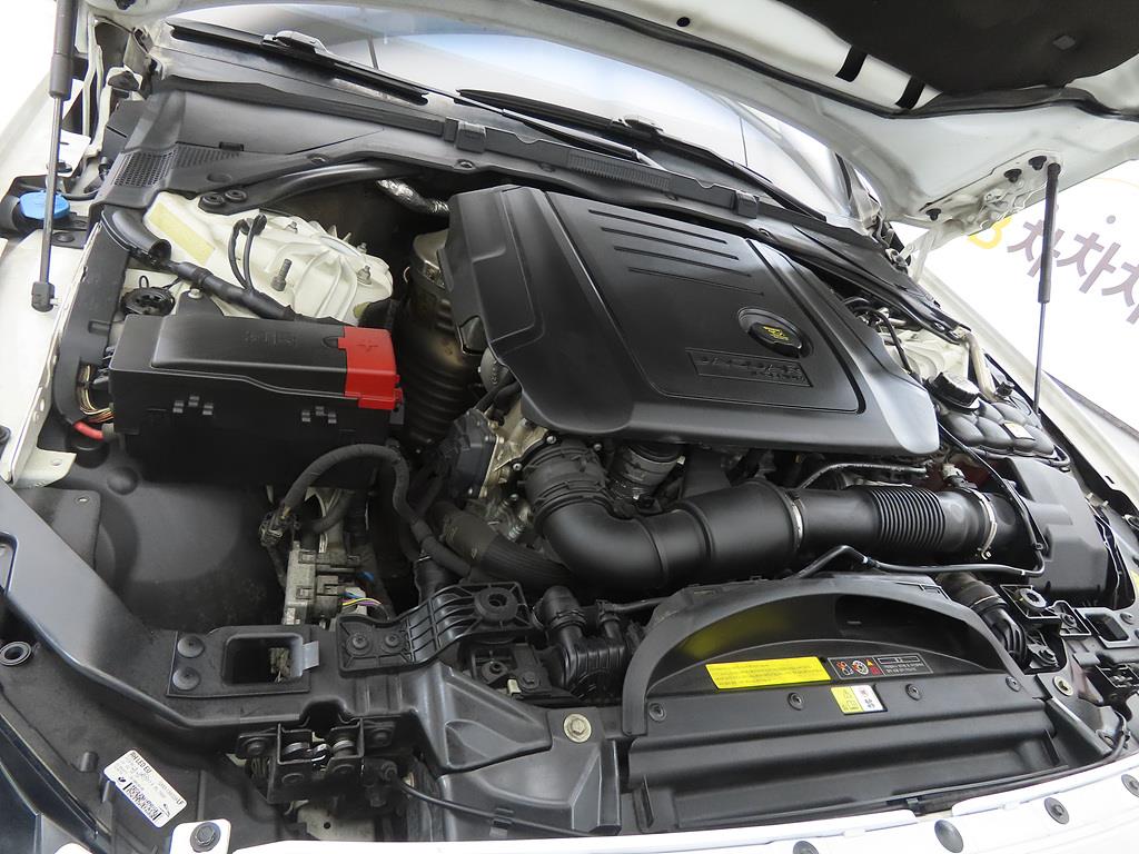 Jaguar XF 2018 Blanco - Importación desde Corea - HF Imports Iquique - Foto 19