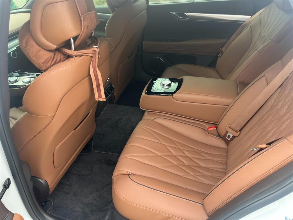 Genesis G80 - Vista 7