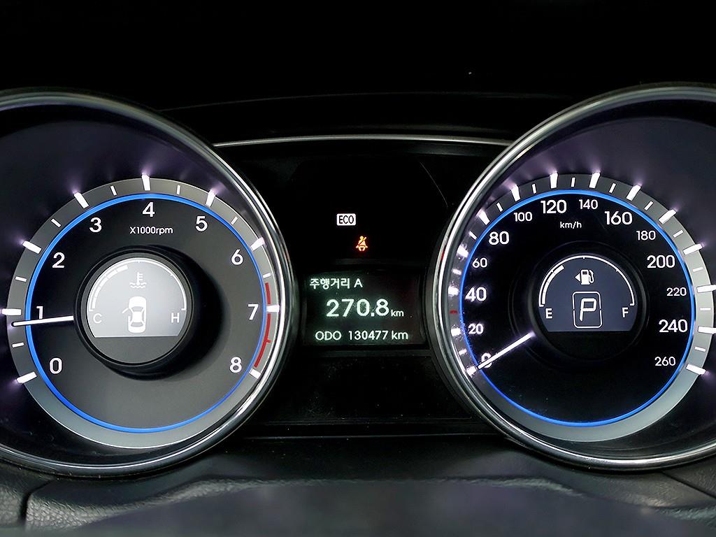 HYUNDAI Sonata - Vista 11