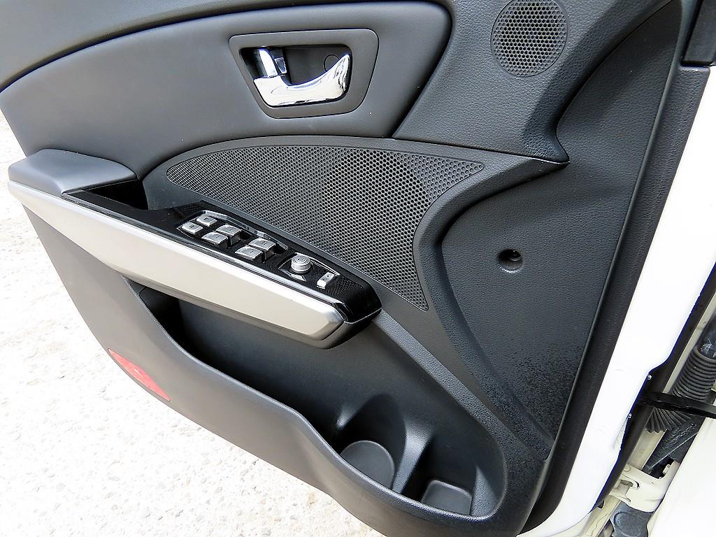 Ssangyong Tivoli - Vista 11