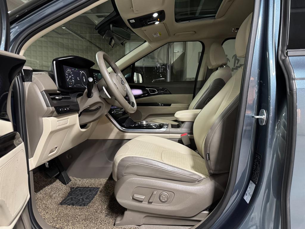 KIA Carnival - Vista 6