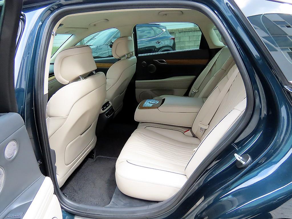 Genesis G80 - Vista 6