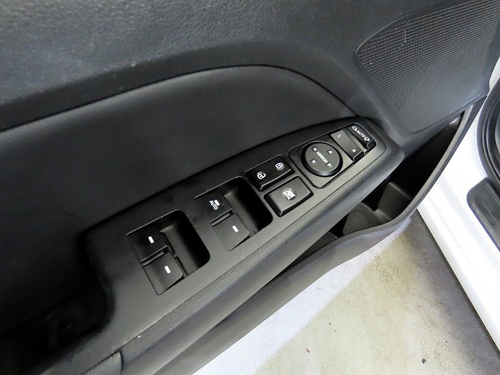 HYUNDAI Avante 2016 Blanco - Importación desde Corea - HF Imports Iquique - Foto 13