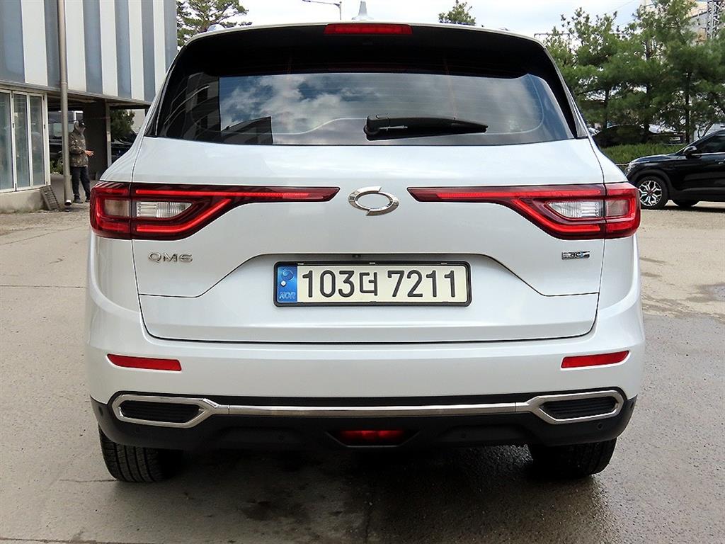 SAMSUNG QM6 - Vista 4