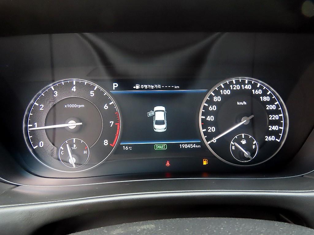 Genesis EQ900 - Vista 10