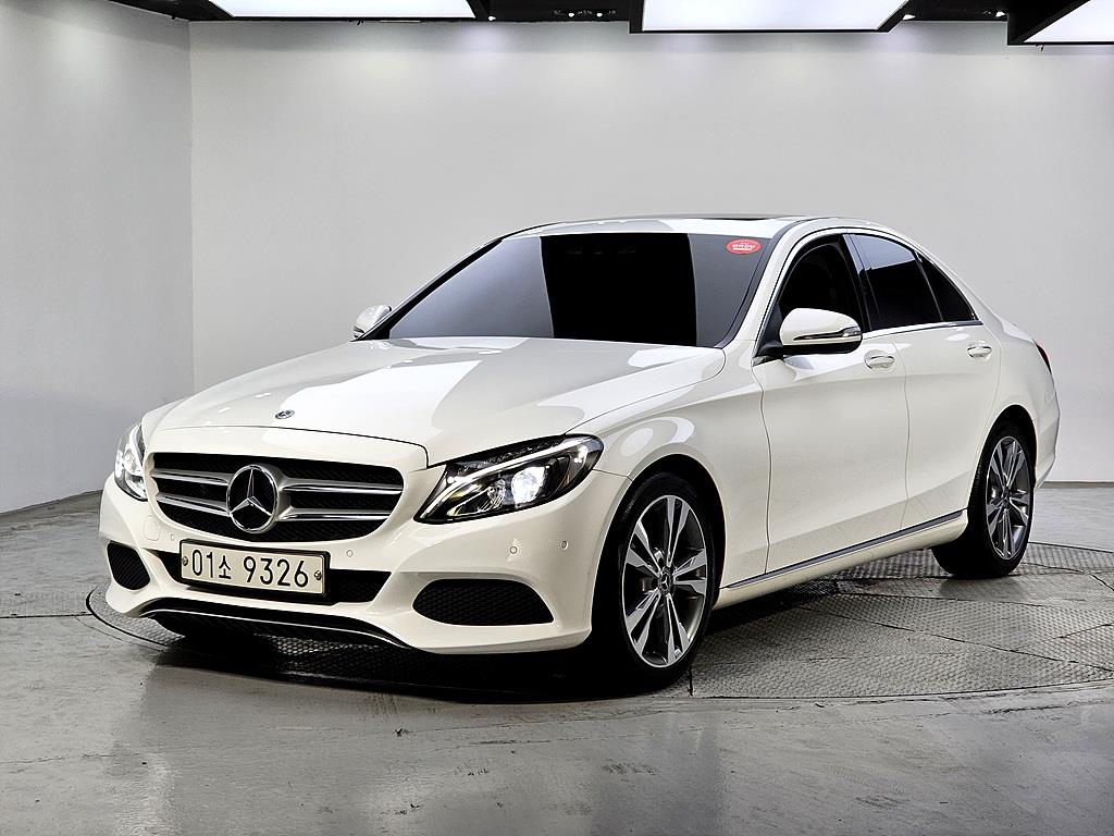 Mercedes Benz C Class 2018 Blanco - Importación desde Corea - HF Imports Iquique - Foto 1