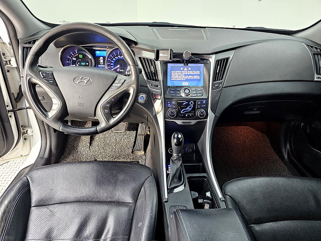 HYUNDAI Sonata - Vista 5