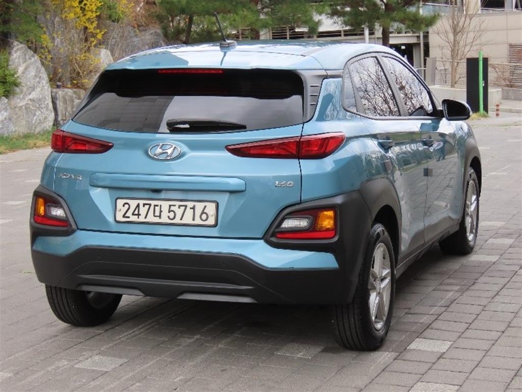 HYUNDAI Kona - Vista 5