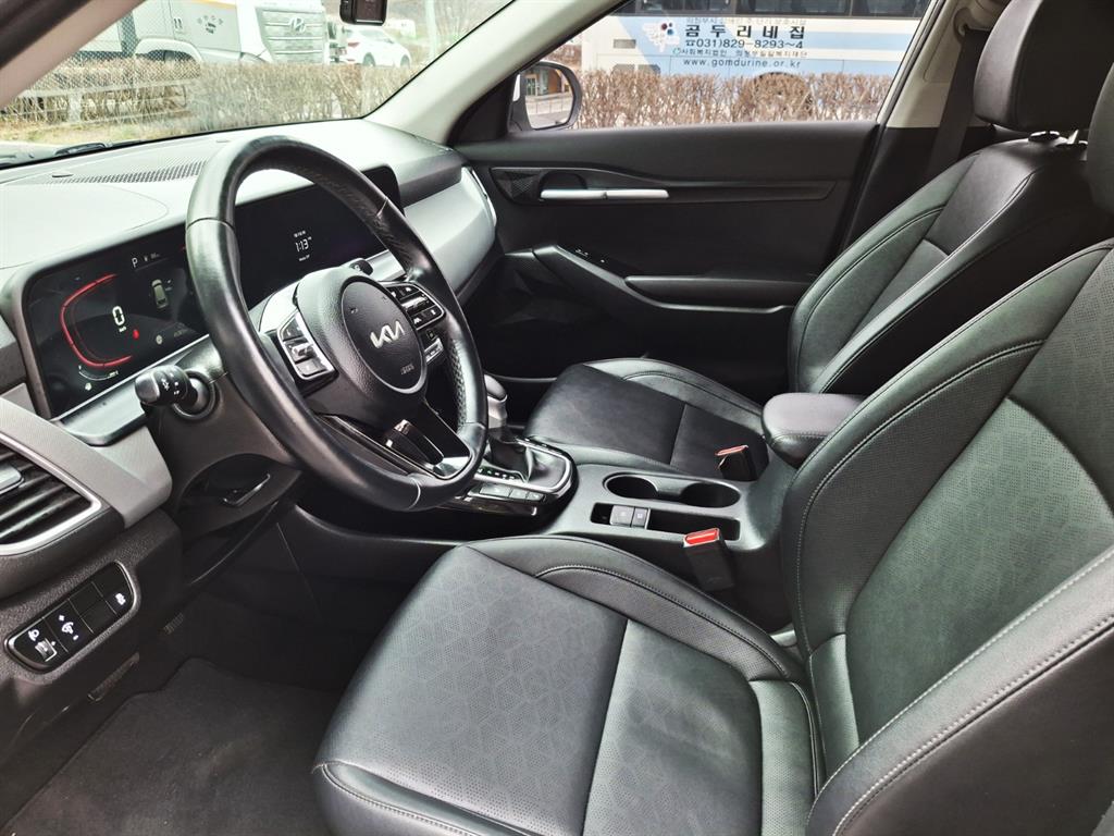 KIA Seltos - Vista 10