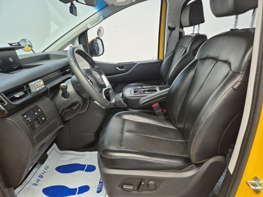 HYUNDAI Staria 2022 Amarillo - Importación desde Corea - HF Imports Iquique - Foto 17