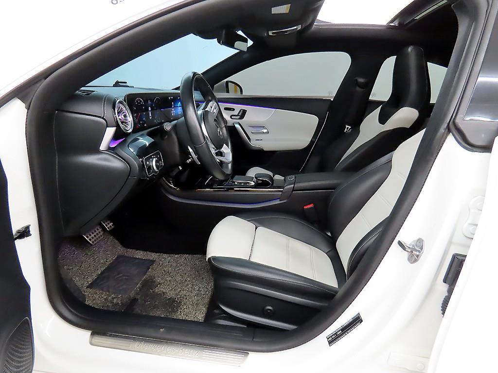 Mercedes Benz CLA Class - Vista 5