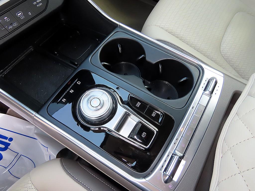 KIA Carnival - Vista 11