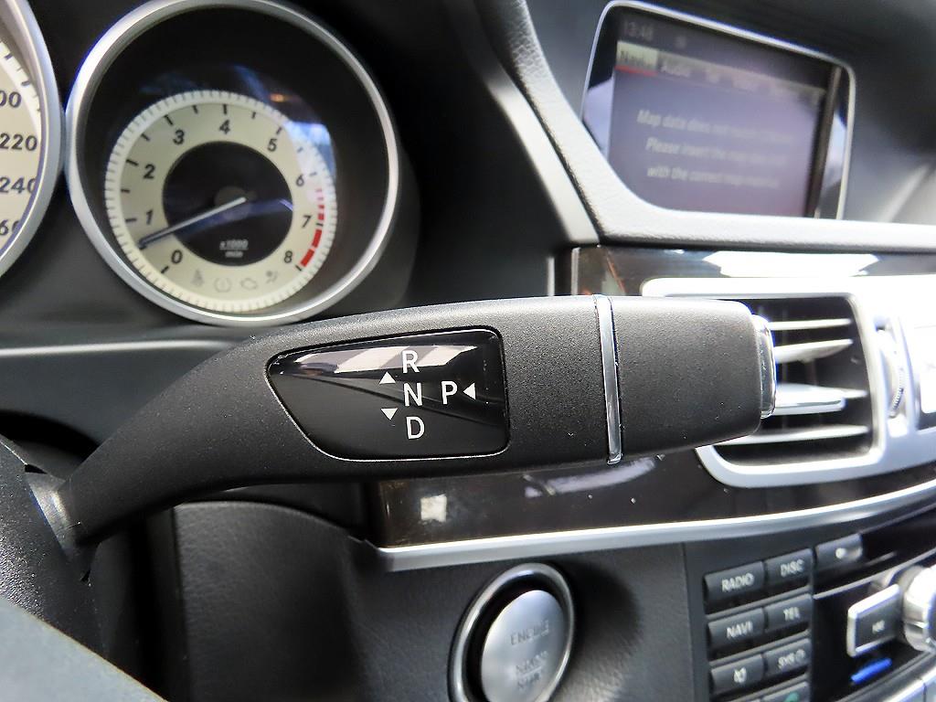 Mercedes Benz E class - Vista 10