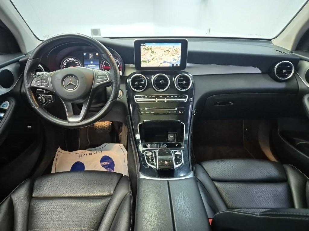 Mercedes Benz GLC Class - Vista 7