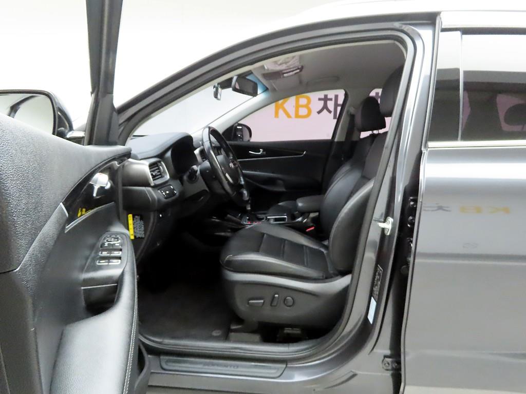 KIA Sorento - Vista 12