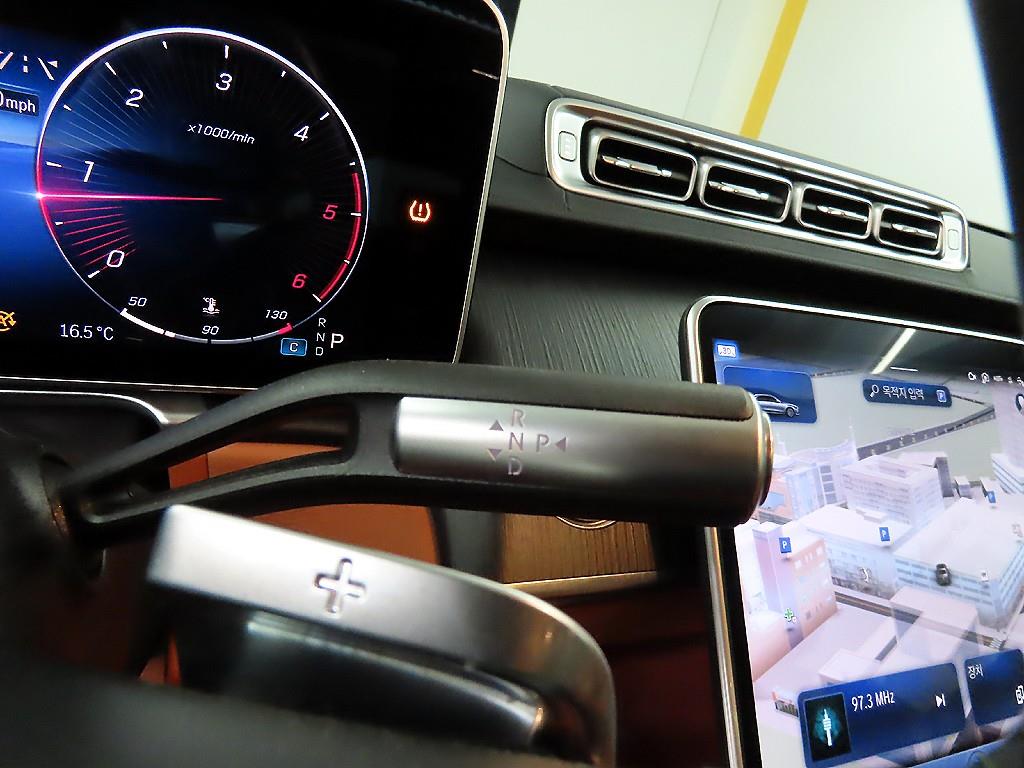 Mercedes Benz S Class - Vista 10