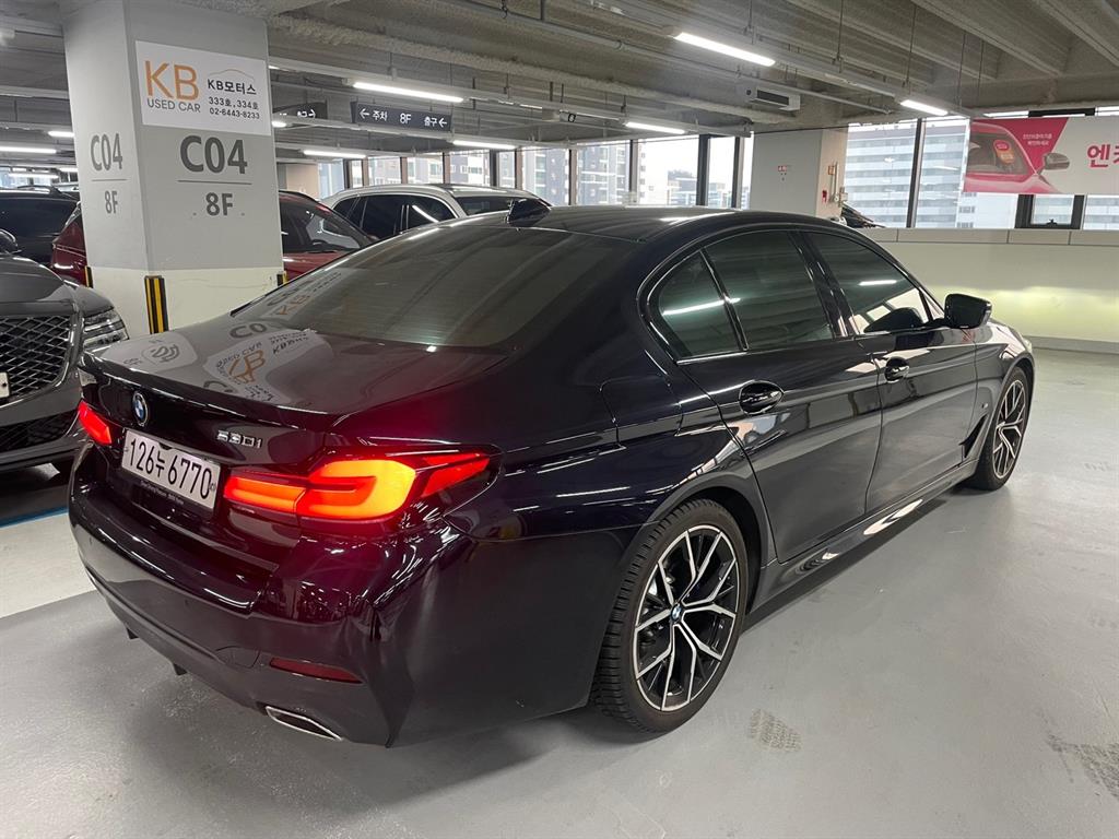 BMW 5 Series - Vista 5