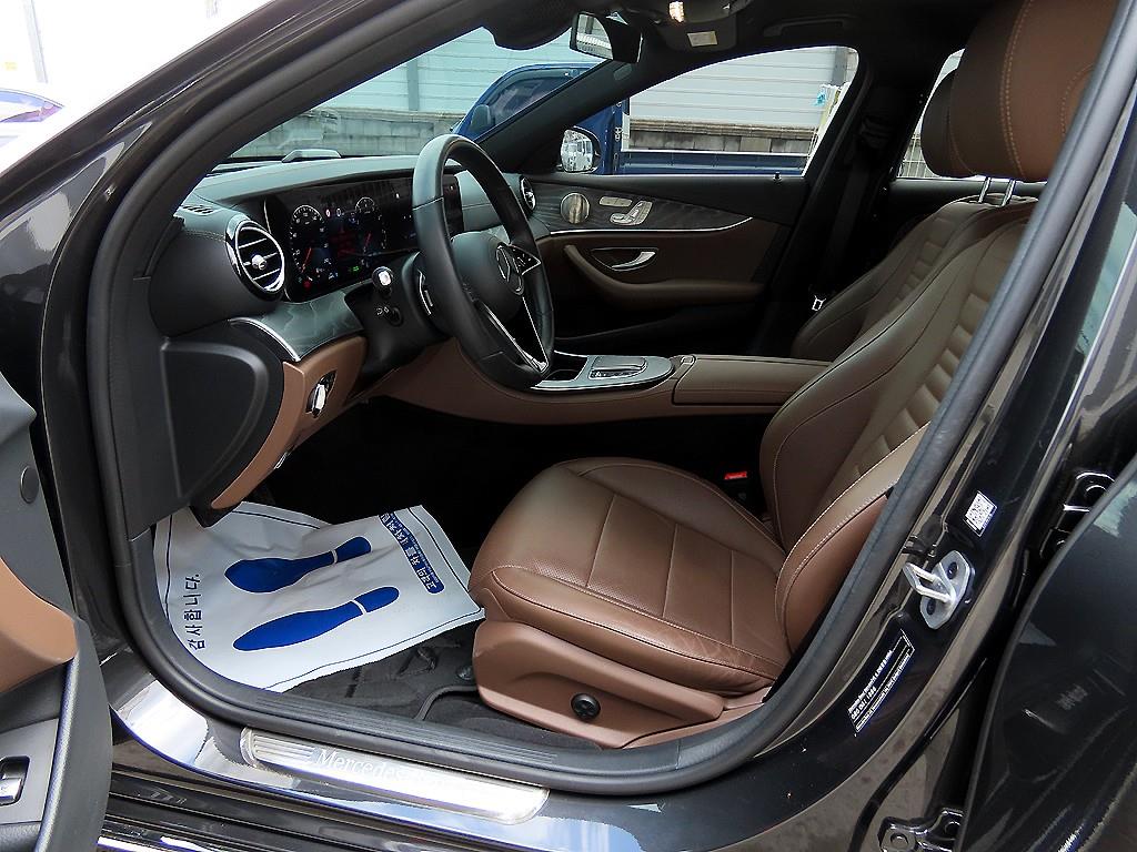 Mercedes Benz E class - Vista 5