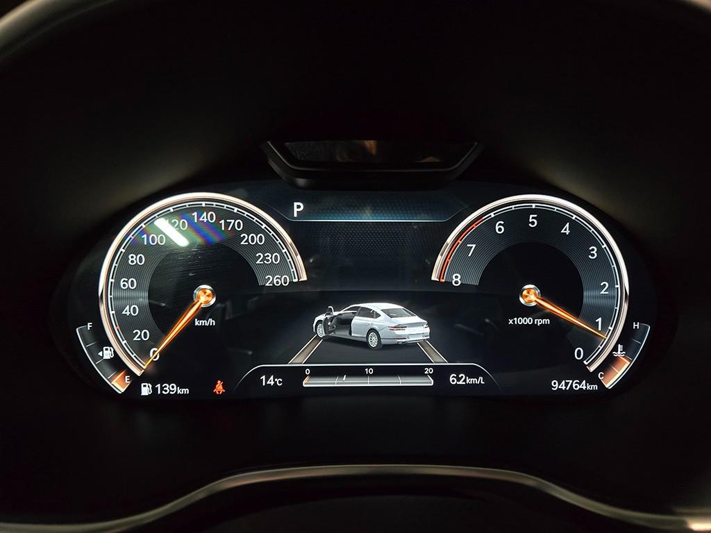 Genesis G80 - Vista 8