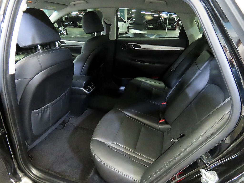 HYUNDAI Grandeur - Vista 7